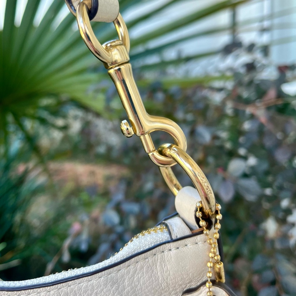 Coach White Abby Duffle Pebbled Leather Shoulder Bag - Picture 6 of 9
